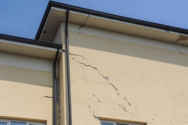 fissure mur de façade maison